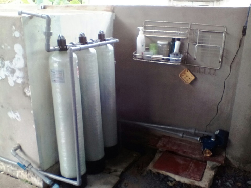 giá cả bộ lọc thô đầu nguồn cho nước giếng phèn nước máy bị vàng ố